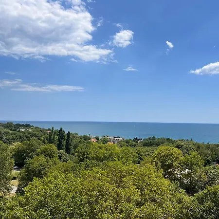 Gazde/Camere de închiriat Kolevi Sea Garden Retreat *